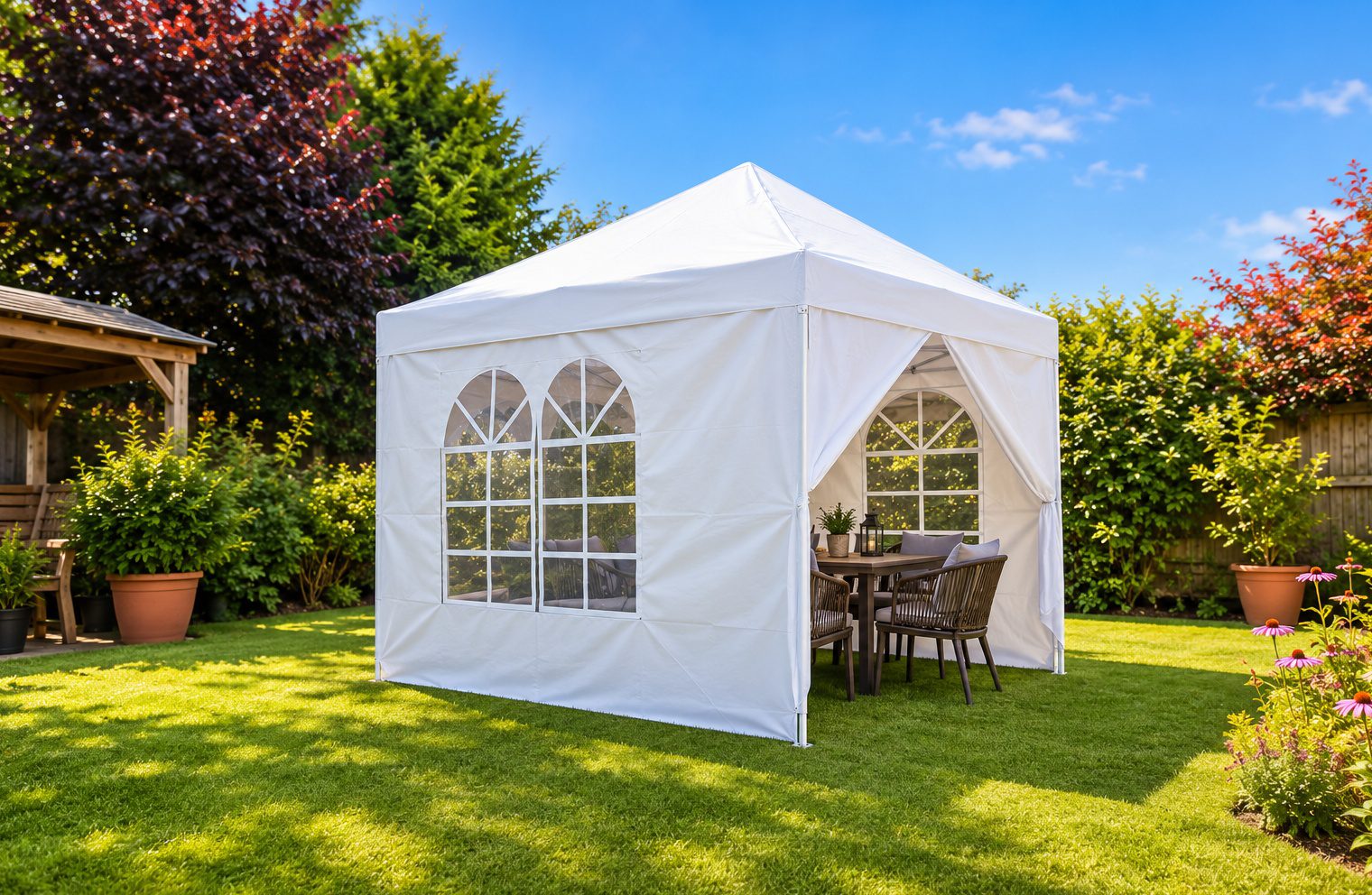 Our 3m x 3m marquee, ideal as an add-on marquee or bar area/food station.